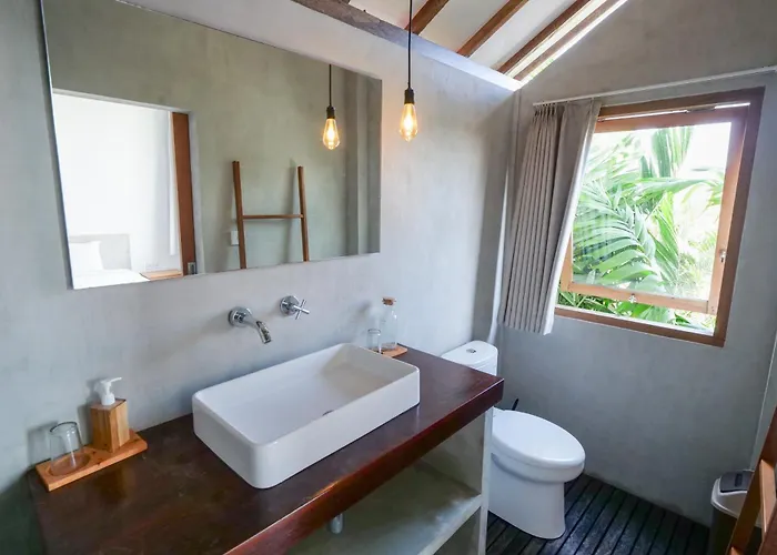 Hotel 007 Surfhouse Bali