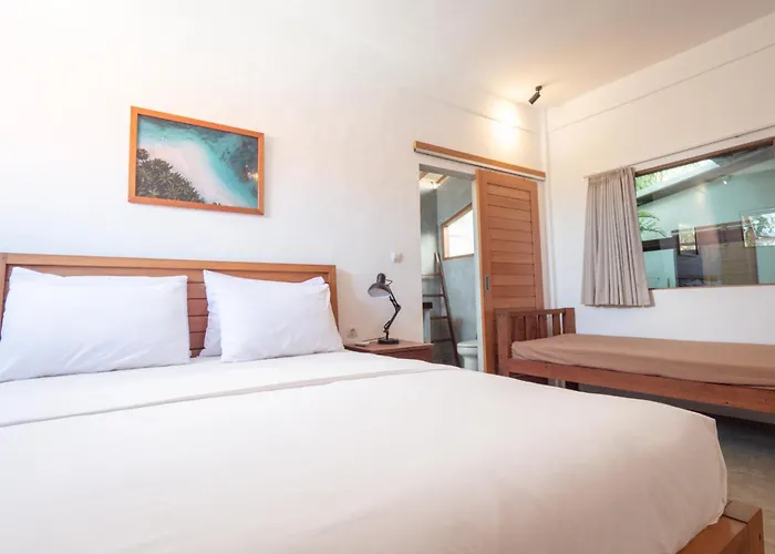 007 Surfhouse Bali 2* Uluwatu (Bali)