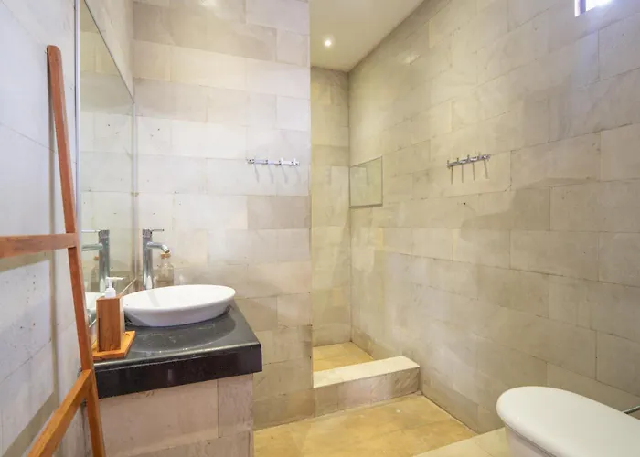 007 Surfhouse Bali Hotel