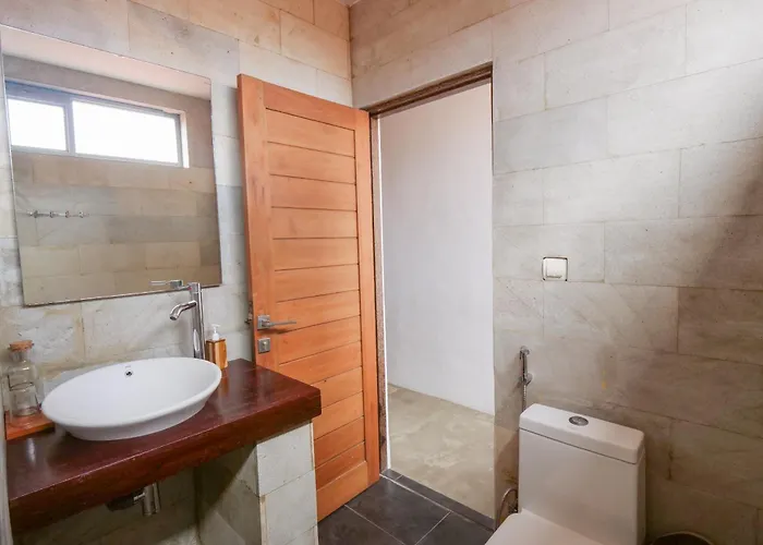 007 Surfhouse Bali 2*