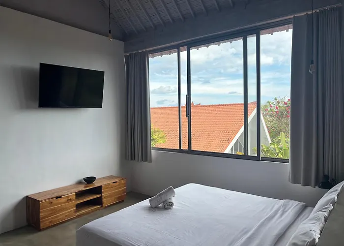 Hotel 007 Surfhouse Bali 2*